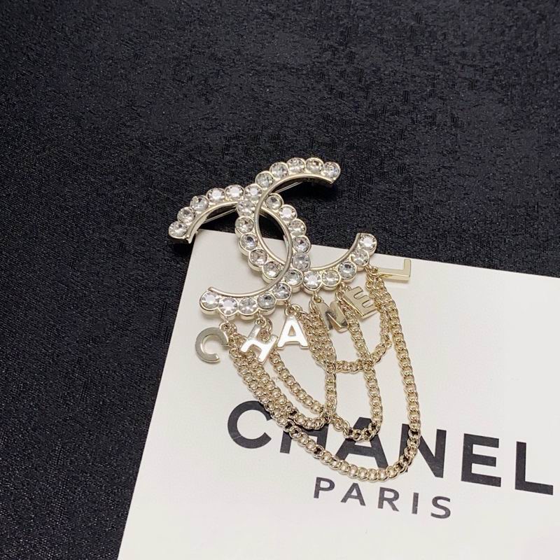 Chanel Brooch 06yxs71